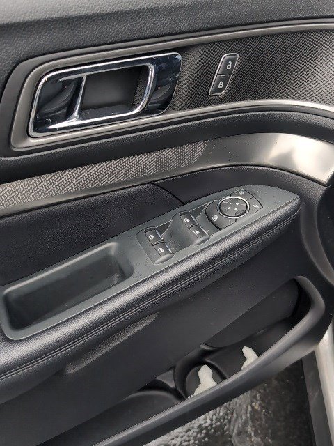 Used 2018 Ford Explorer XLT w/ Equipment Group 201A image 14