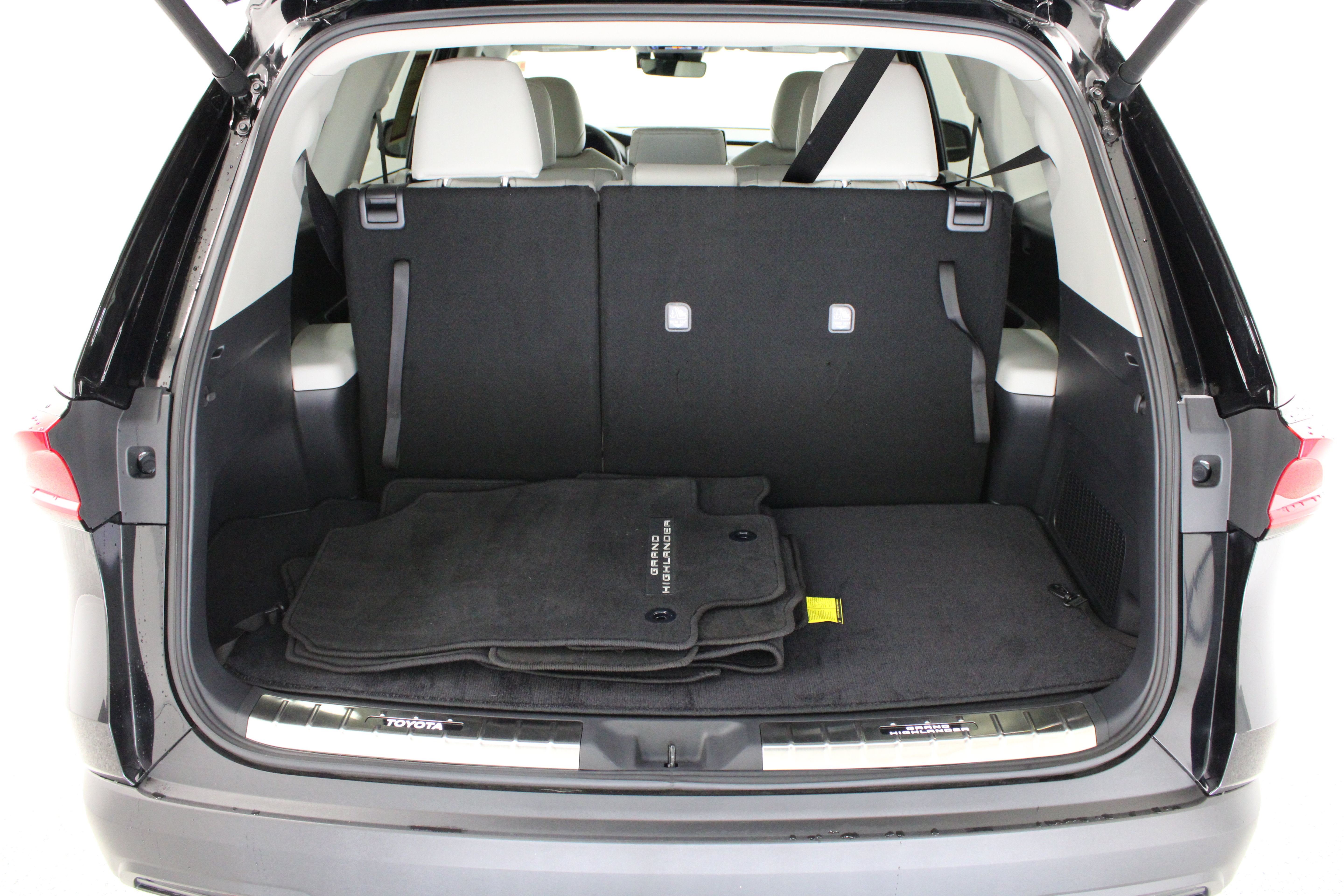 Used 2026 Toyota Grand Highlander AWD image 34