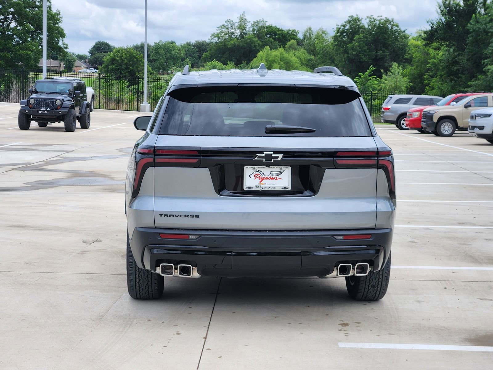 New 2026 Chevrolet Traverse LT w/ Midnight/Sport Edition FWD image 8