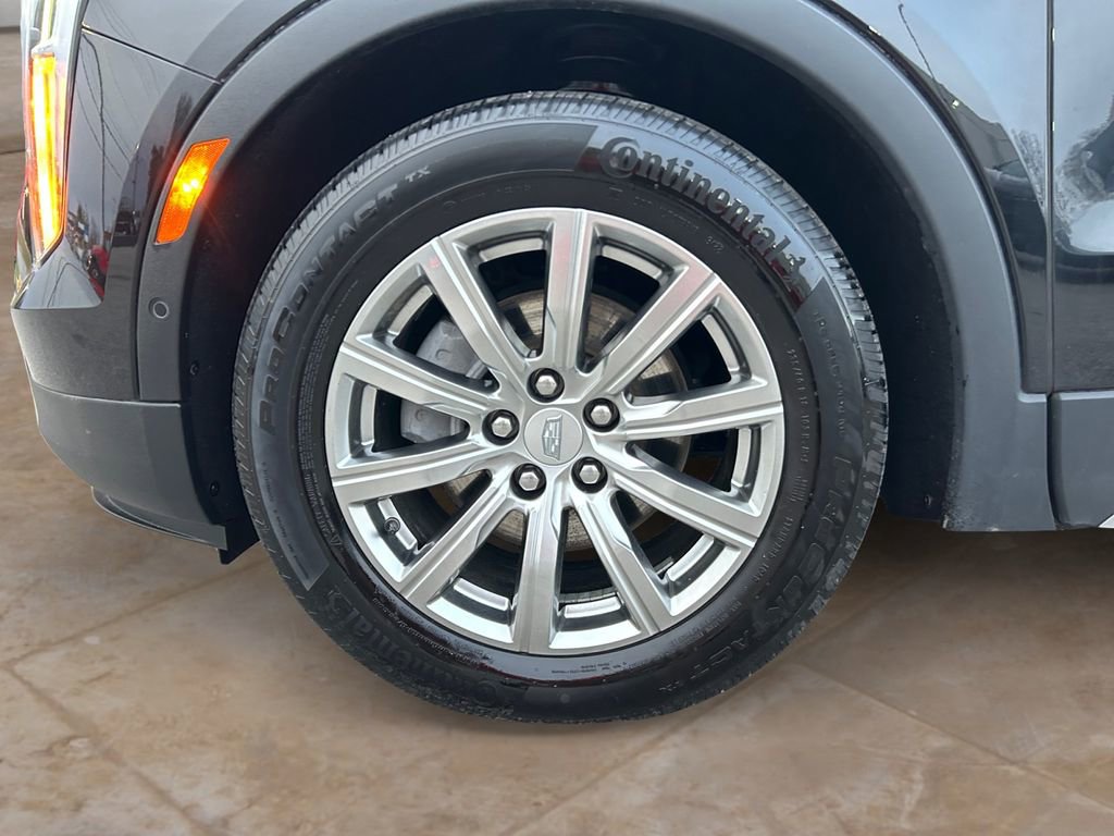 Used 2022 Cadillac XT4 Premium Luxury w/ Enhanced Visibility Package image 14