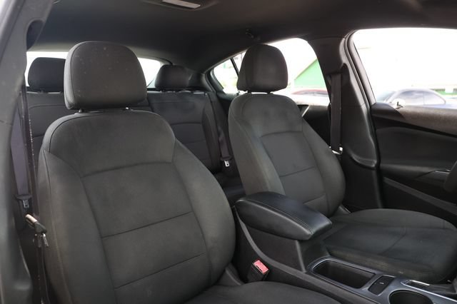 Used 2017 Chevrolet Cruze LT w/ RS Package FWD image 16