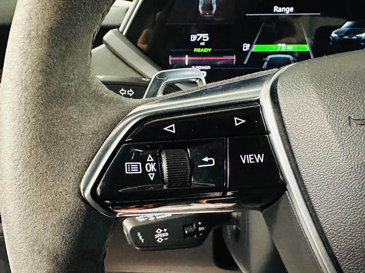 Used 2022 Audi e-tron GT Premium Plus image 16