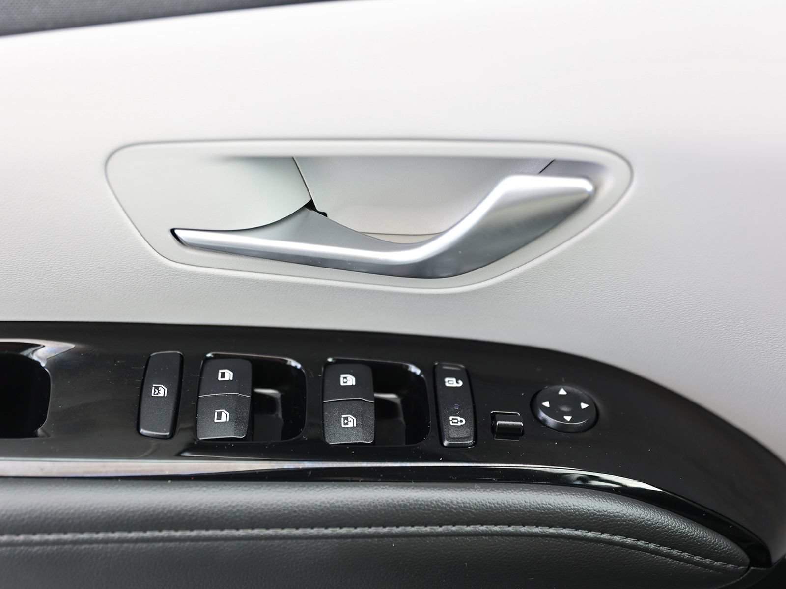 Certified 2023 Hyundai Tucson Limited AWD/4WD image 36