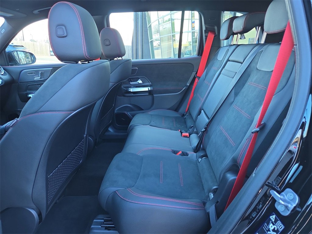 Certified 2025 Mercedes-Benz GLB 35 AMG 4MATIC image 12