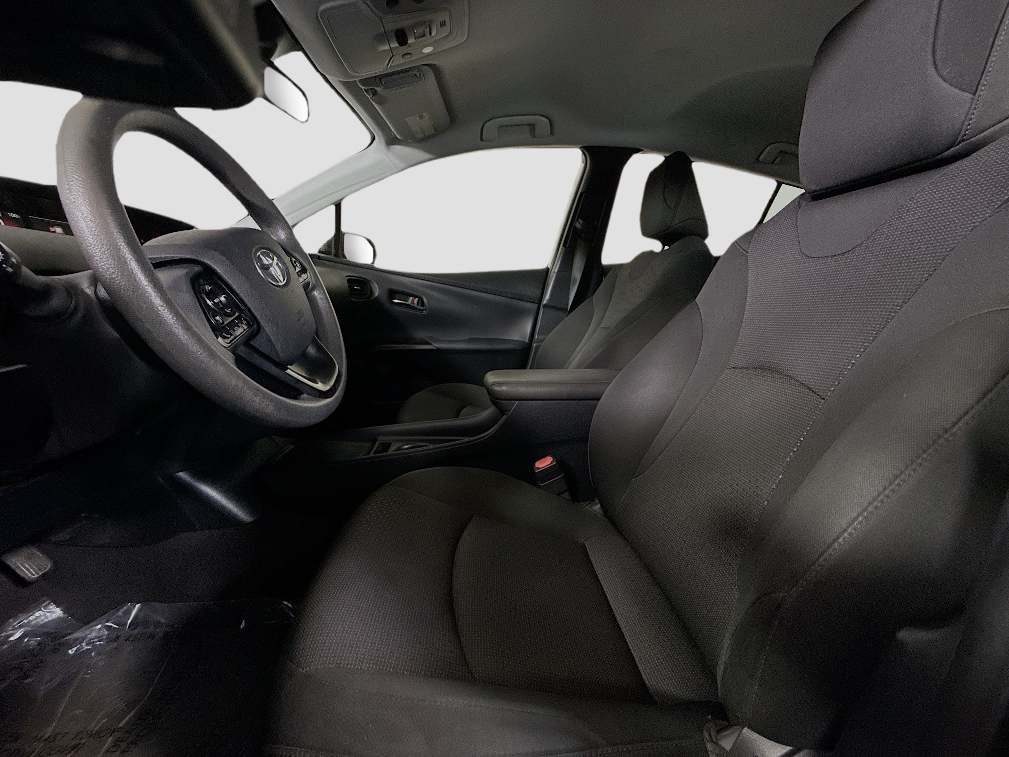 Used 2021 Toyota Prius LE FWD image 22