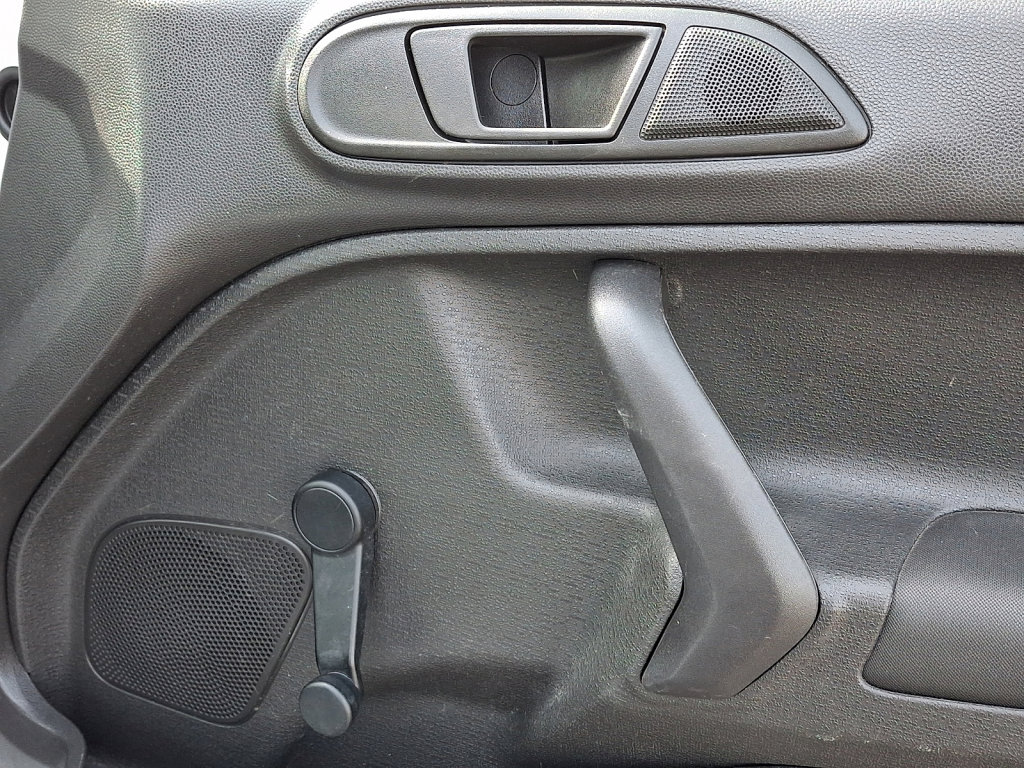 Used 2018 Ford Fiesta S image 5