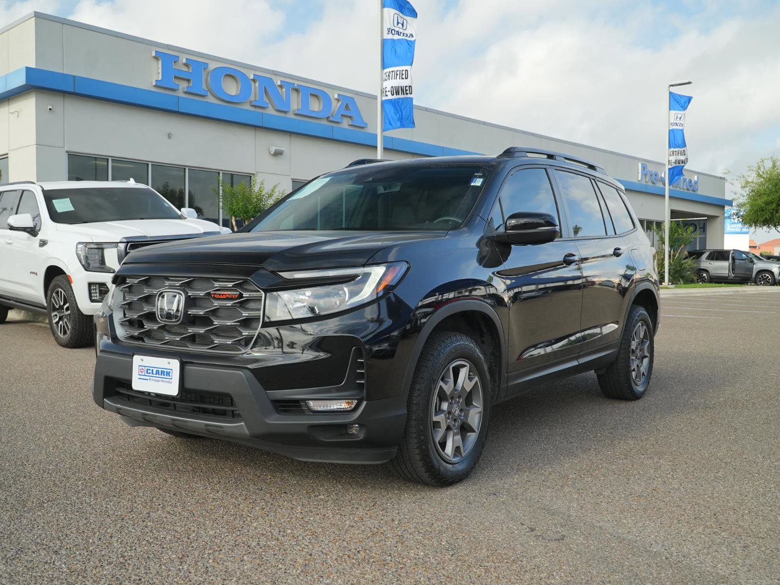 Used 2023 Honda Passport TrailSport image 1