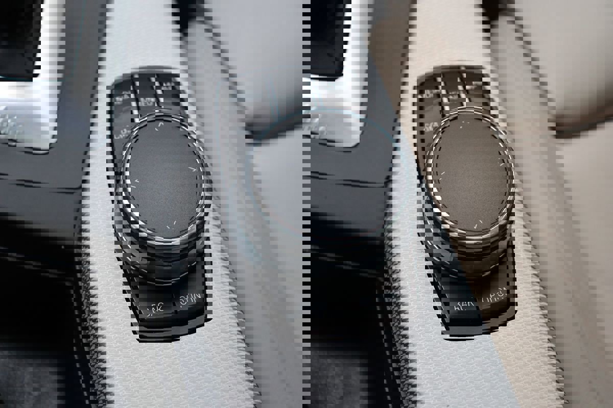 Used 2017 BMW 230i xDrive Coupe image 30