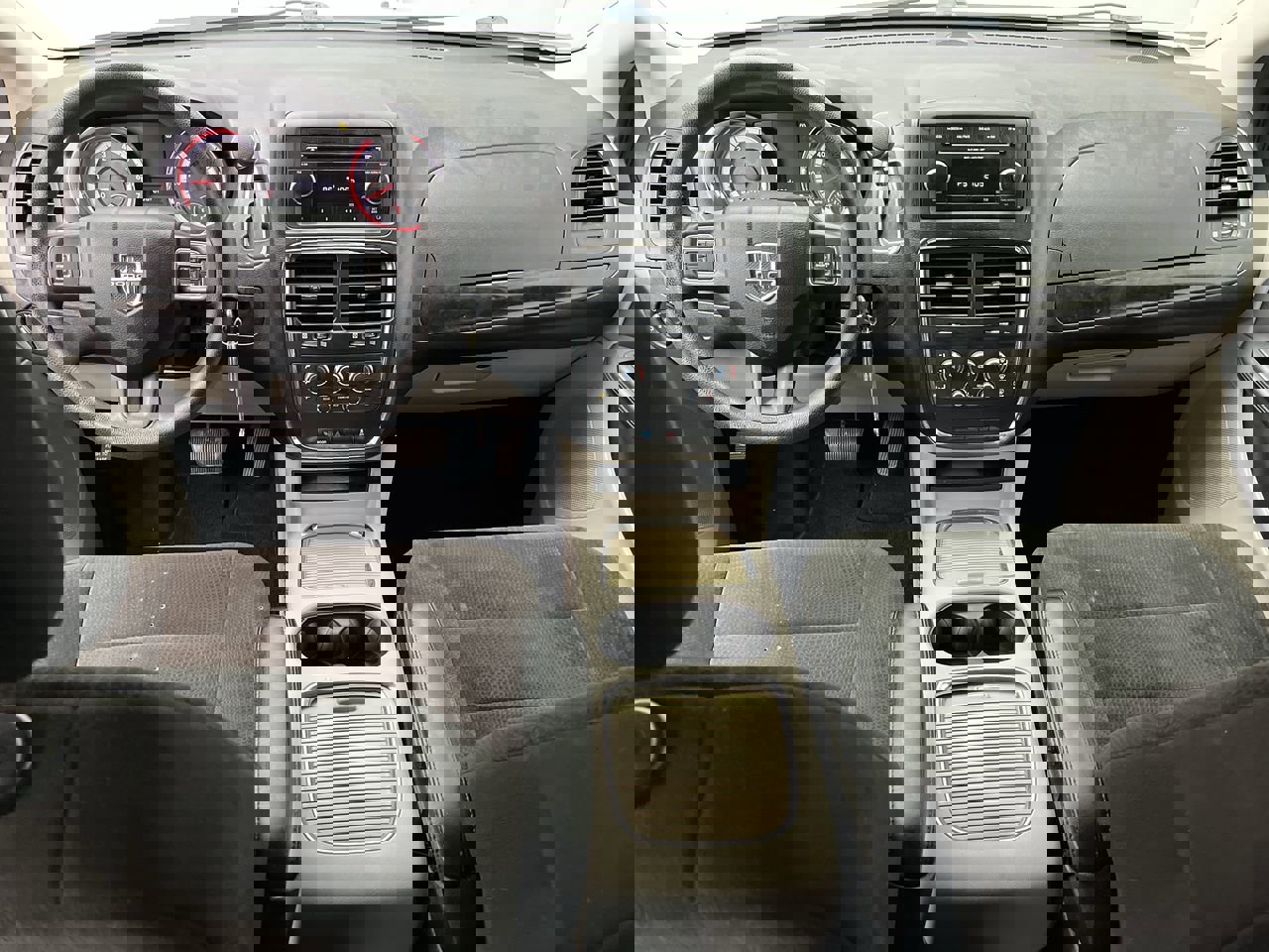 Used 2012 Dodge Grand Caravan SXT image 4