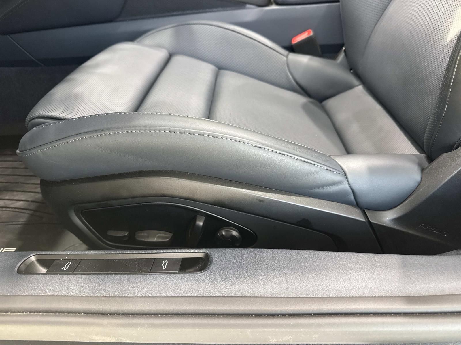 Used 2025 Porsche 911 Carrera image 15