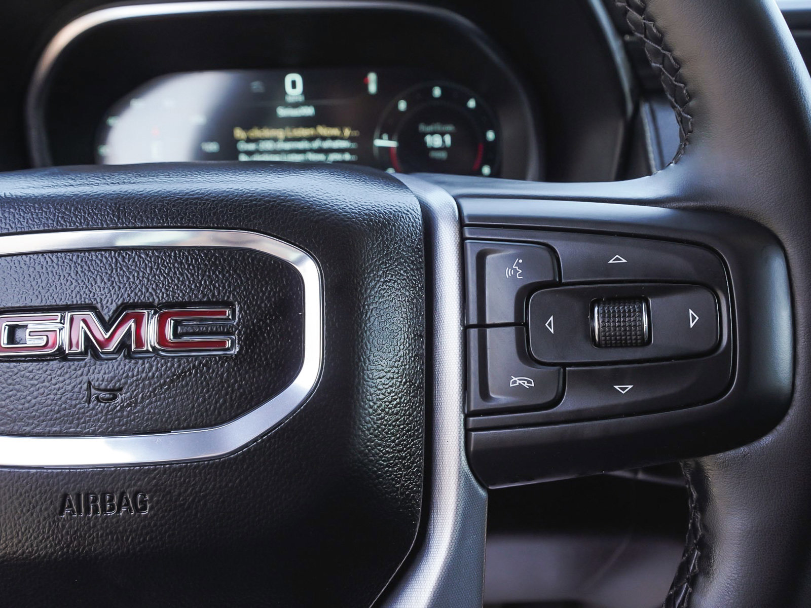 Used 2024 GMC Yukon SLT w/ SLT Luxury Package AWD/4WD image 20