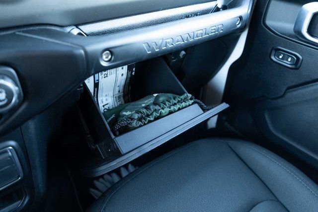 Used 2023 Jeep Wrangler Sport S image 18