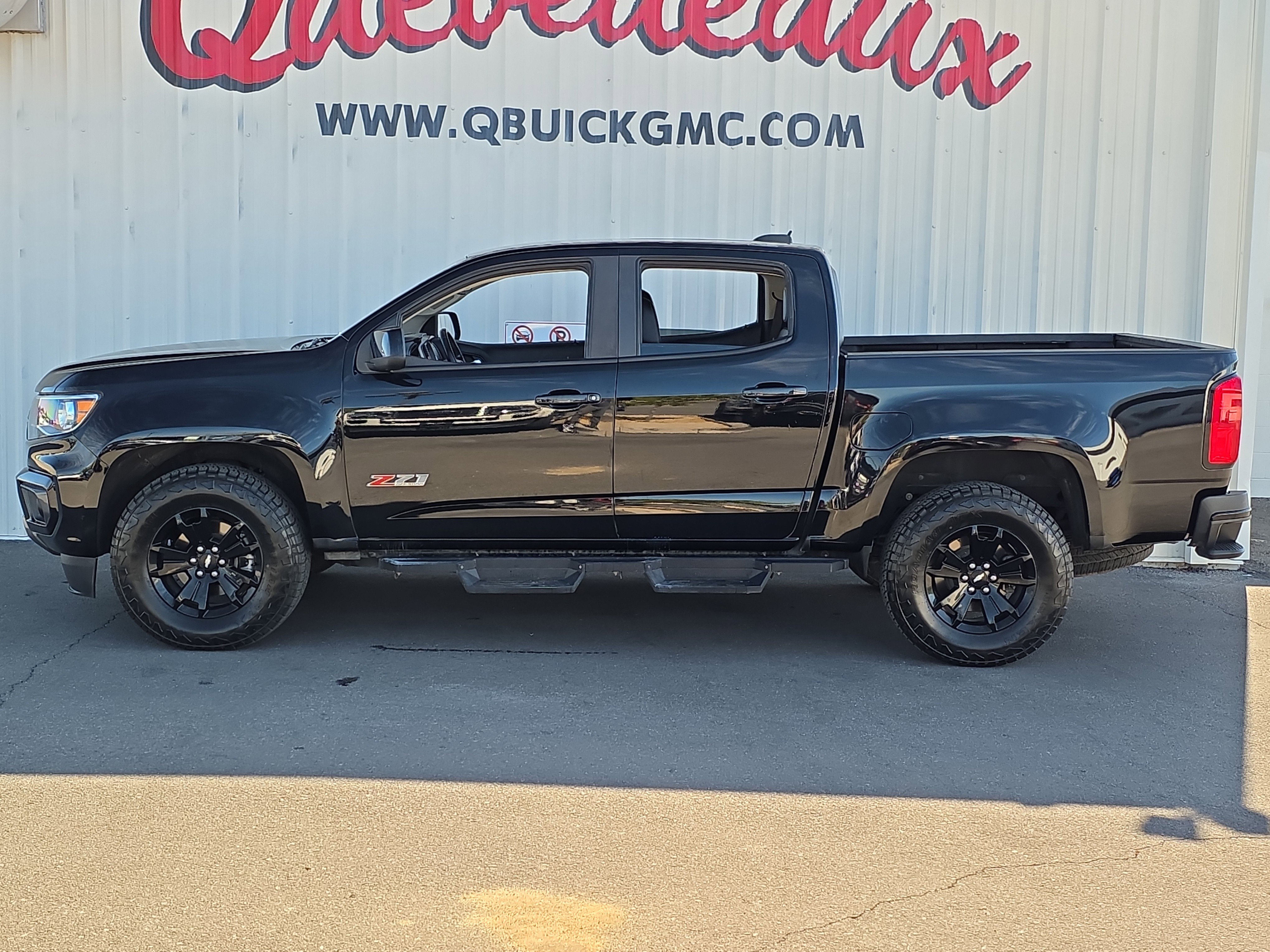 Used 2021 Chevrolet Colorado Z71 w/ Z71 Midnight Edition image 5