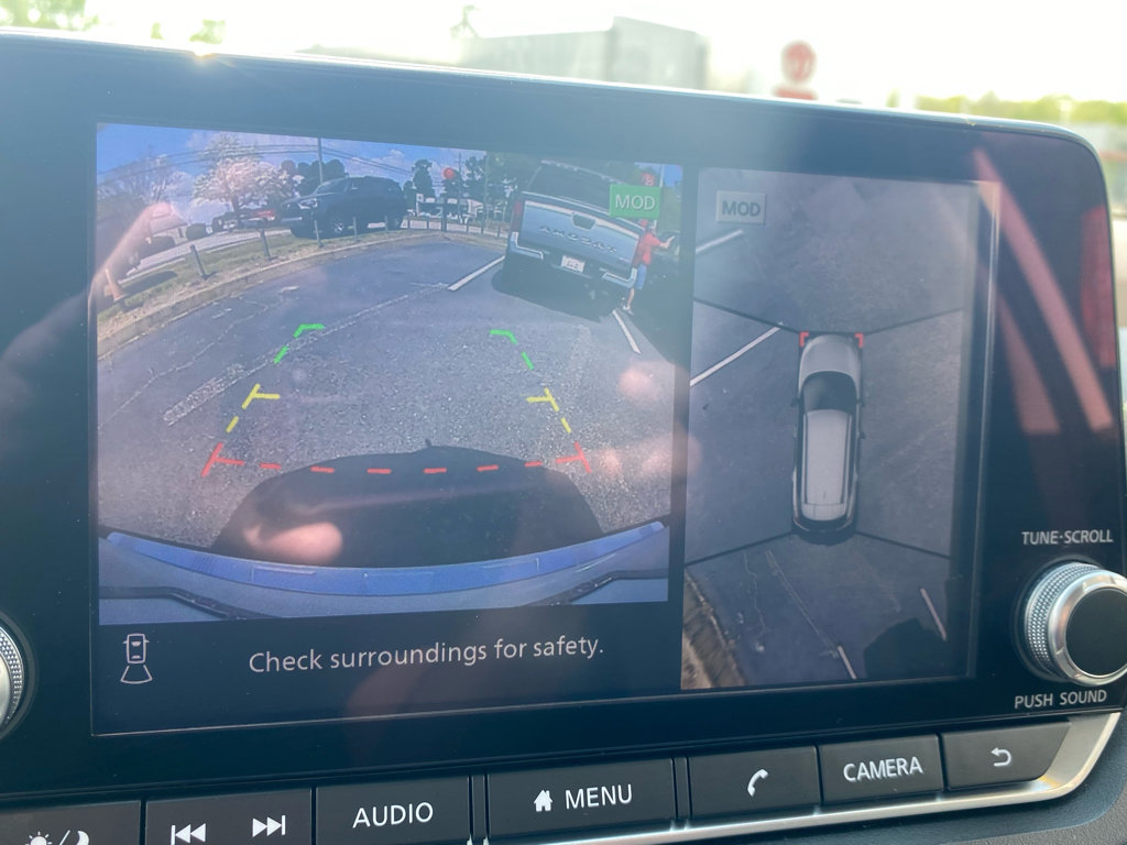 Used 2021 Nissan Rogue SV image 25