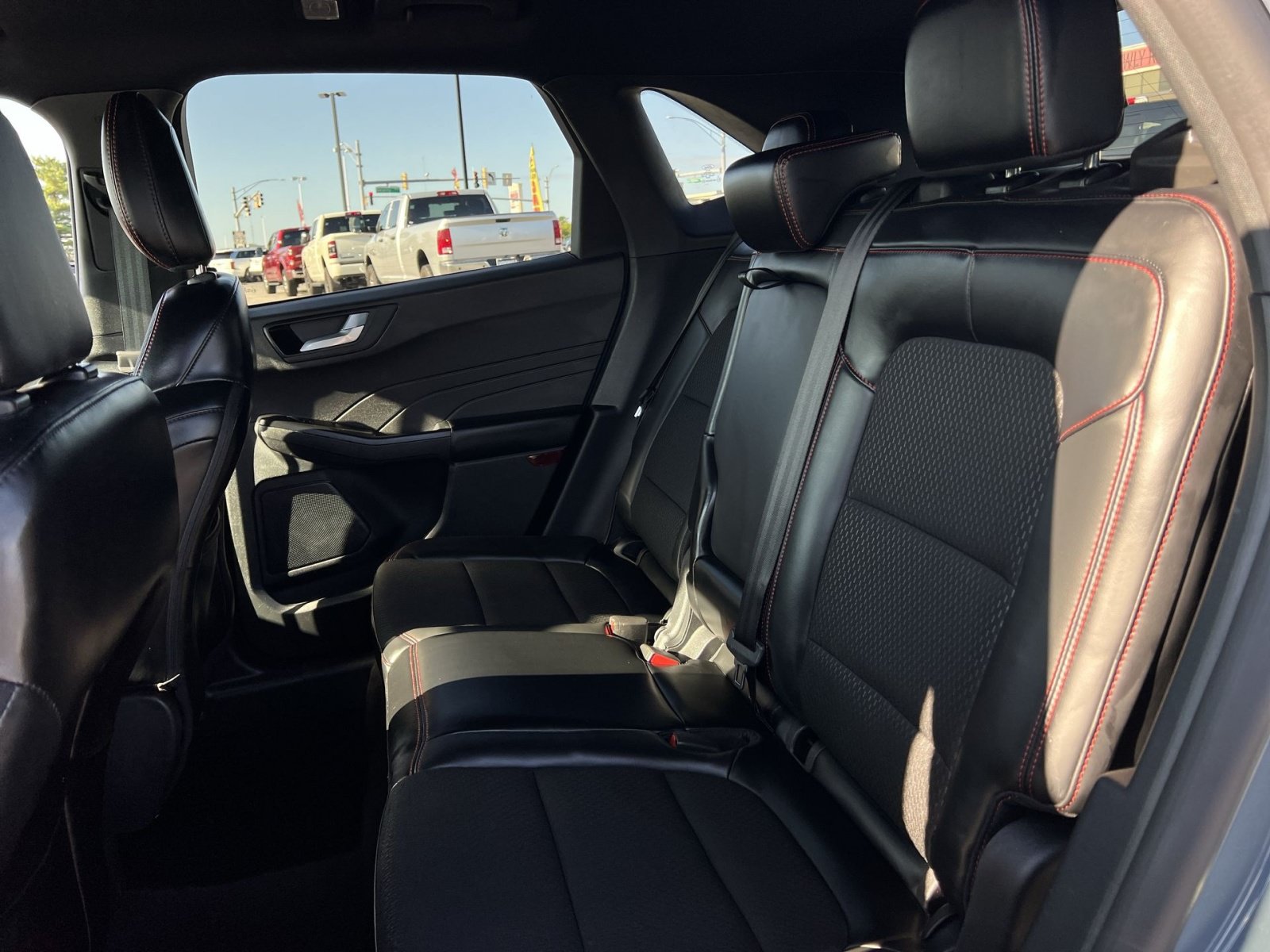 Used 2025 Ford Escape ST-Line Select AWD/4WD image 23