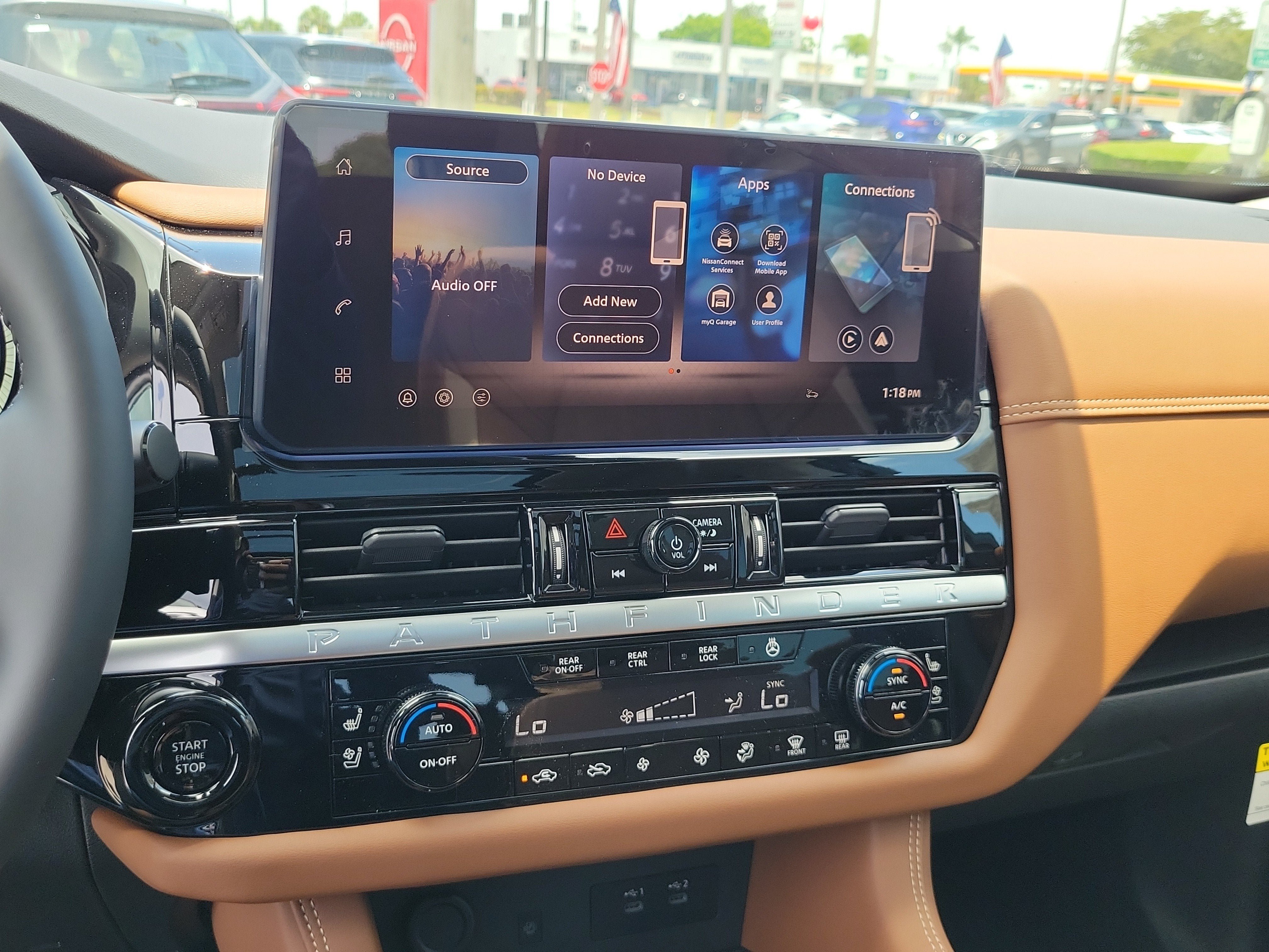 New 2026 Nissan Pathfinder Platinum FWD image 17