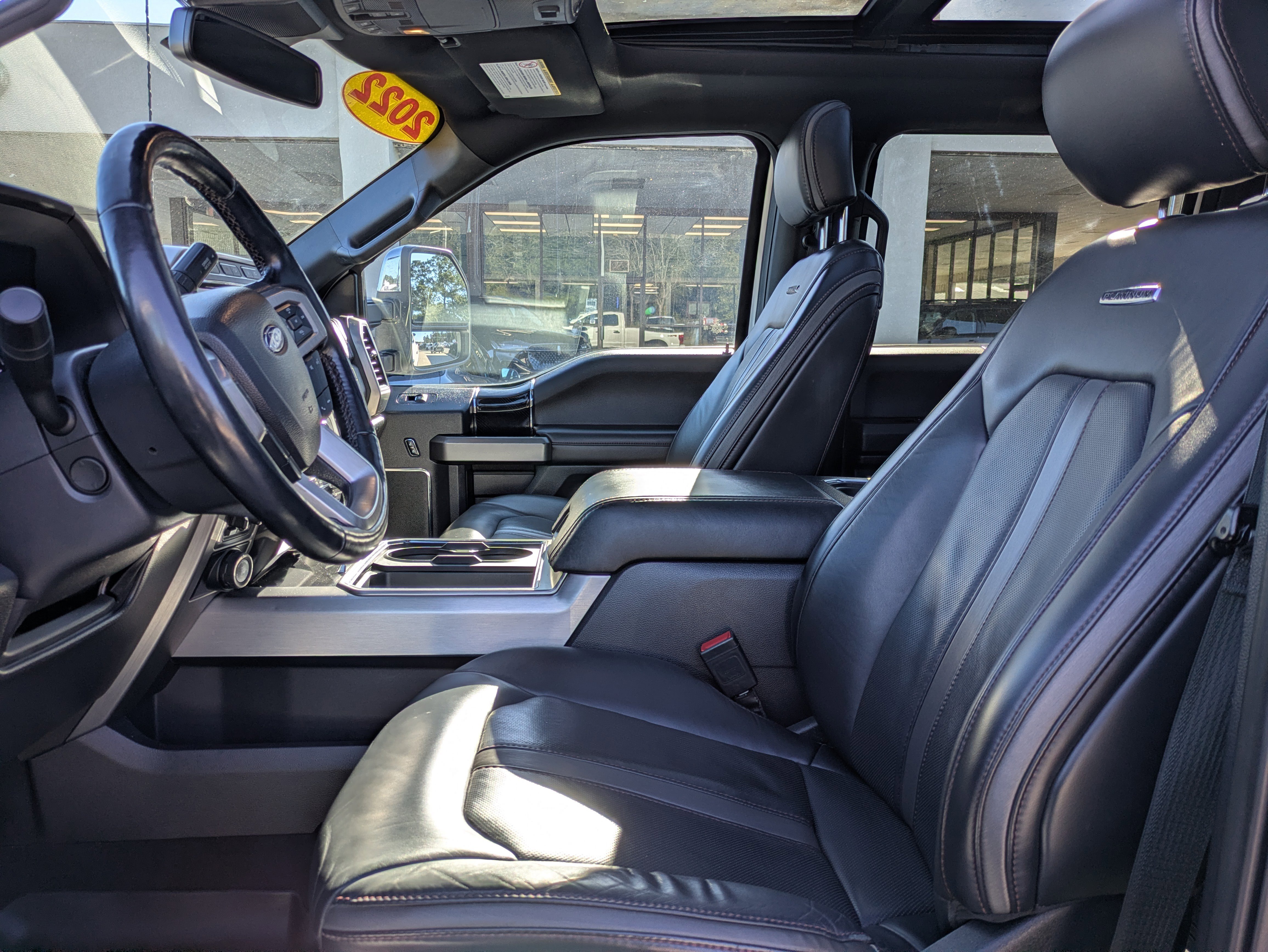 Used 2022 Ford F350 Platinum image 16