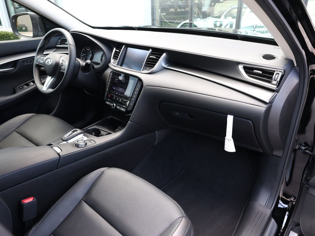 Certified 2025 INFINITI QX50 Luxe AWD/4WD image 22