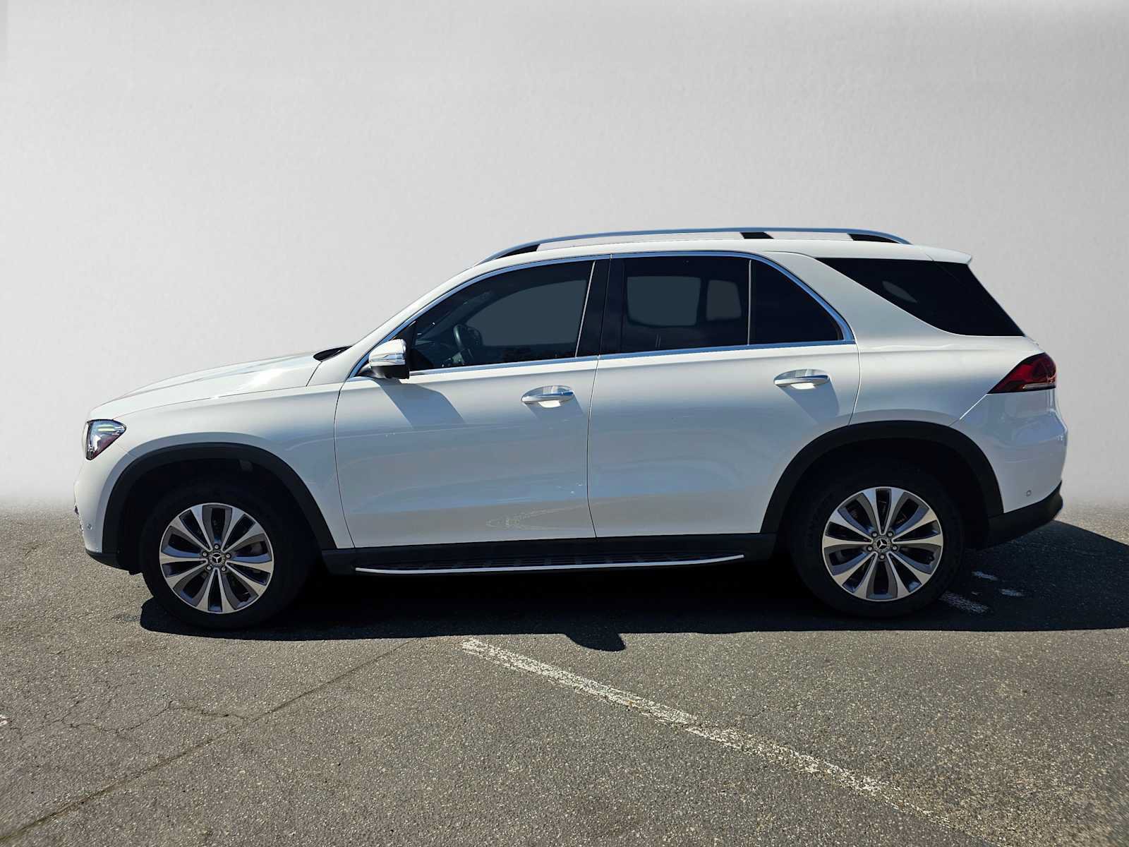 Used 2021 Mercedes-Benz GLE 350 w/ Premium Package image 6