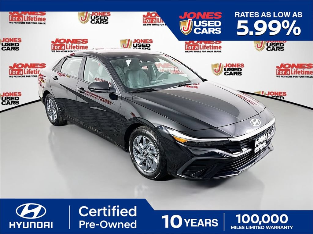 Used 2024 Hyundai Elantra SEL FWD image 1