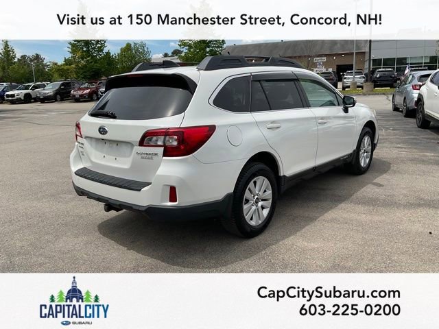 Used 2016 Subaru Outback 2.5i Premium AWD/4WD image 6