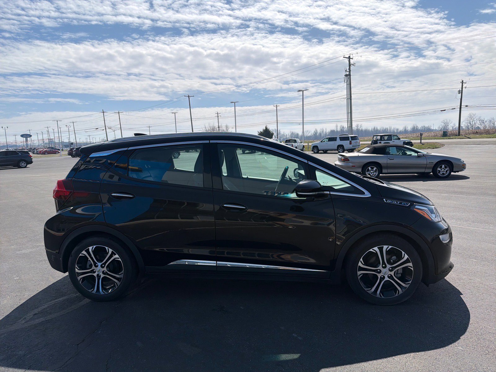 Used 2018 Chevrolet Bolt Premier w/ Driver Confidence II Package image 3