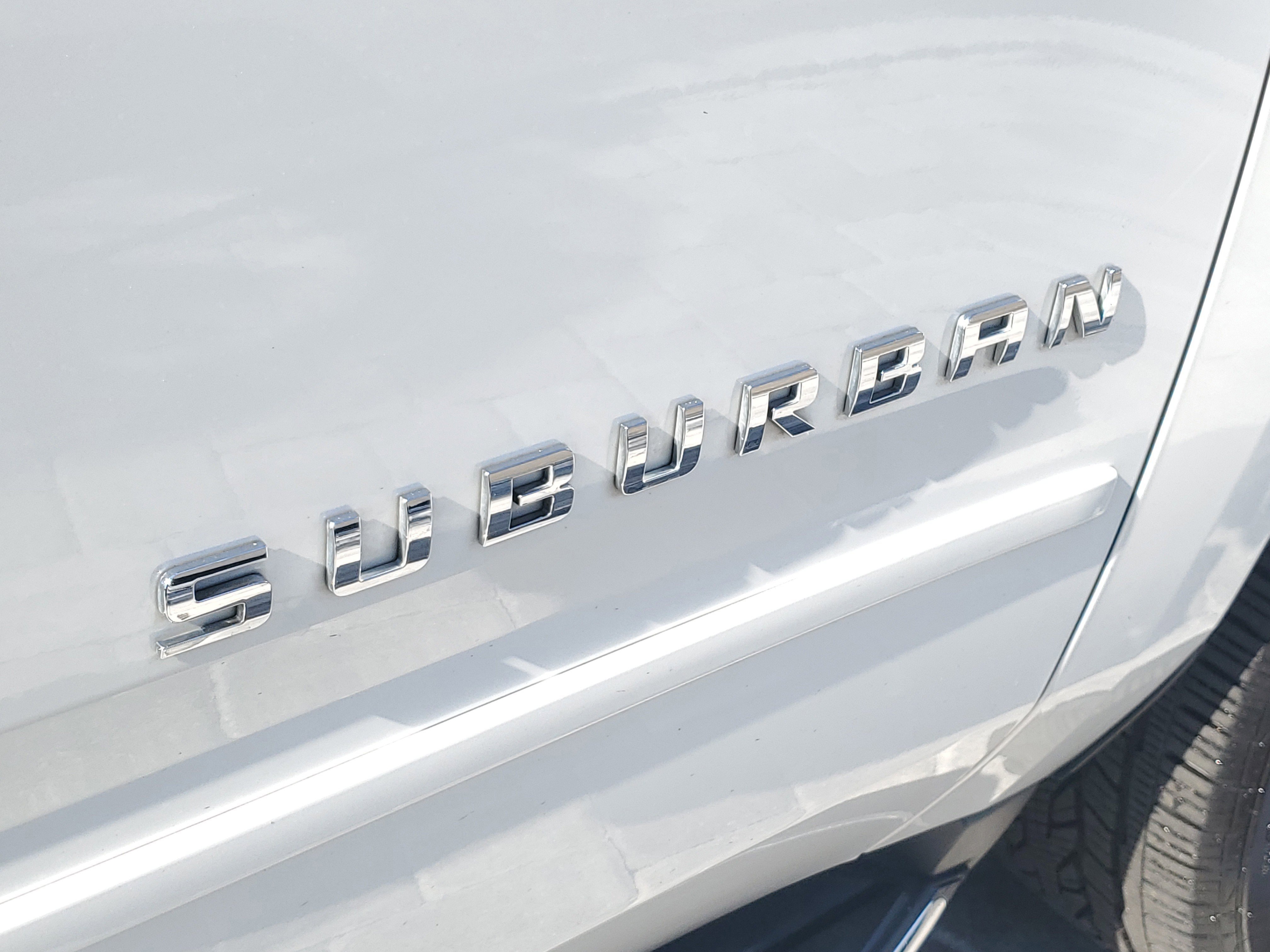 Used 2020 Chevrolet Suburban Premier image 8