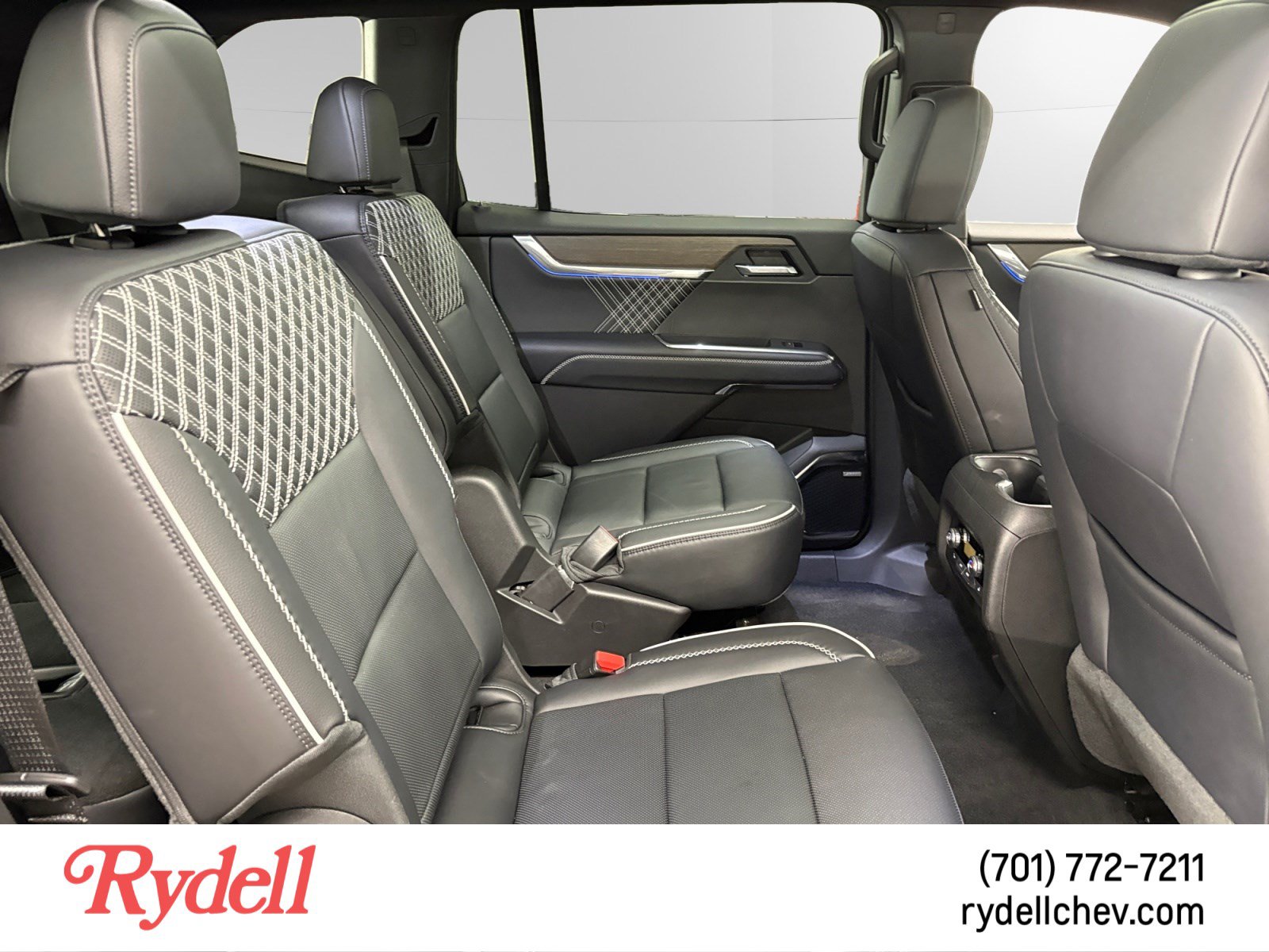 Certified 2026 GMC Acadia Denali w/ Super Cruise Package AWD/4WD image 18