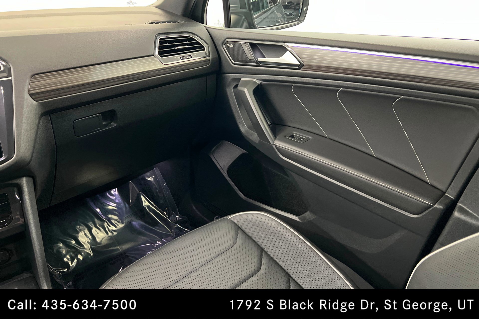 Used 2024 Volkswagen Tiguan SEL R-Line image 10