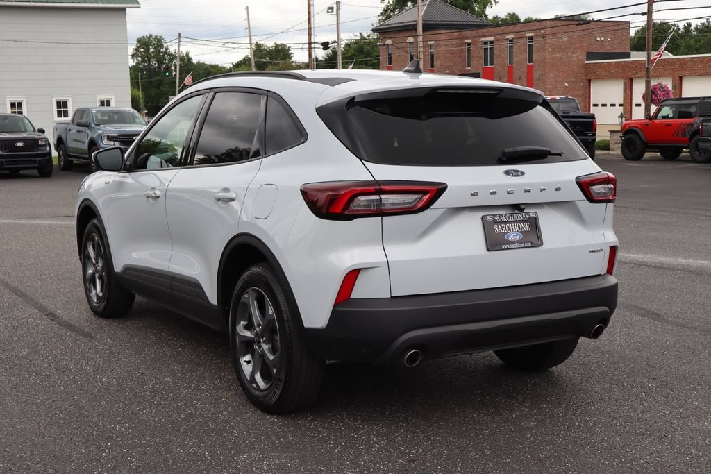 Used 2025 Ford Escape ST-Line Select AWD/4WD image 17