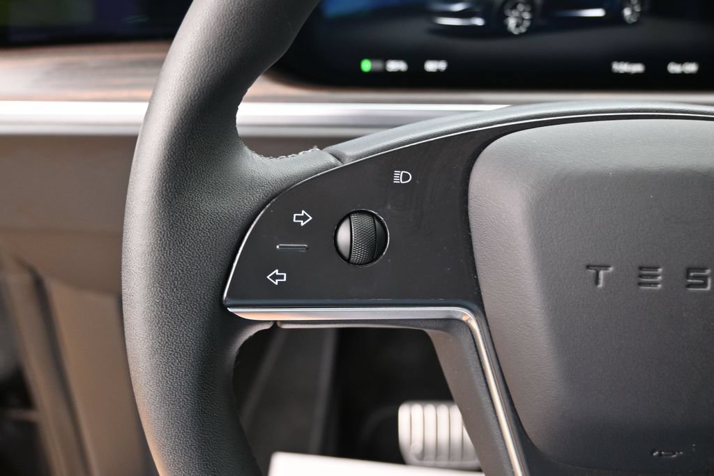 Used 2024 Tesla Model X AWD/4WD image 17