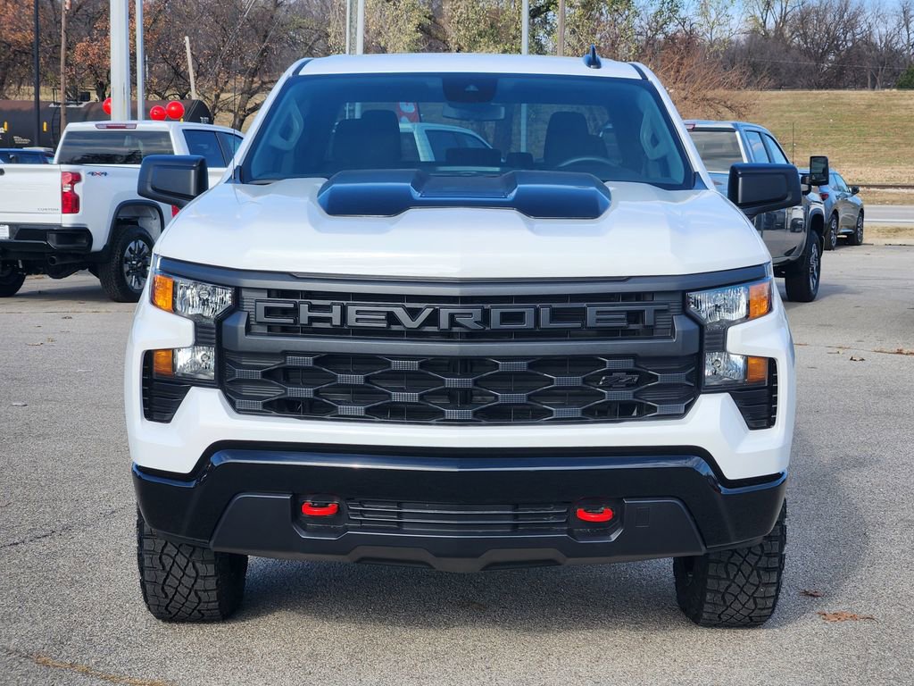 New 2026 Chevrolet Silverado 1500 Custom Trail Boss w/ LPO, Dark Essentials Package image 2