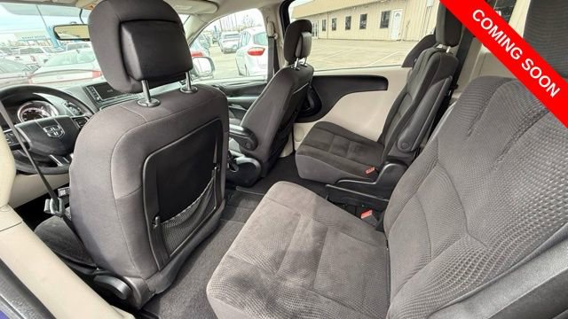 Used 2018 Dodge Grand Caravan SE w/ UConnect Hands-Free Group image 23