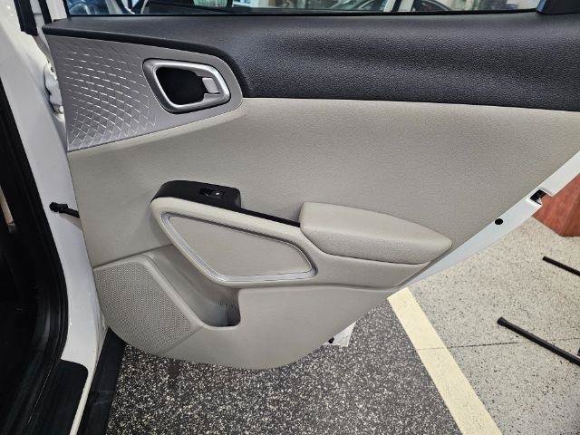 Used 2020 Kia Soul LX FWD image 27