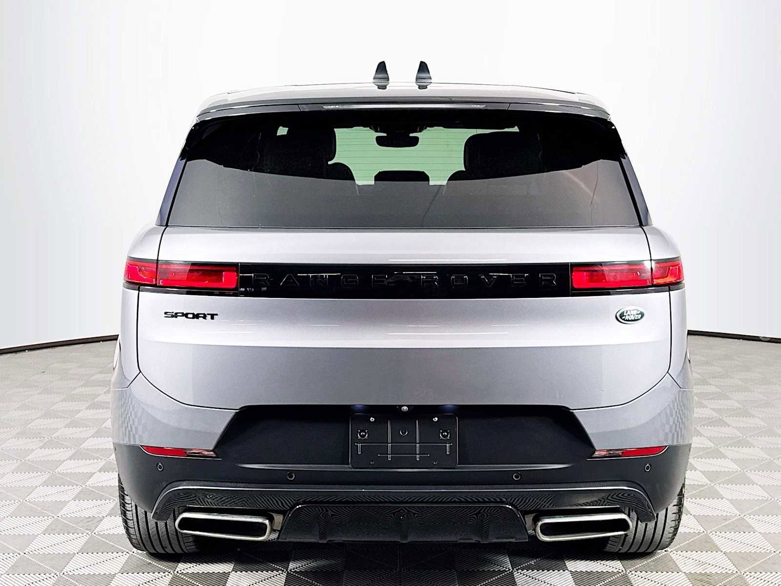 Used 2023 Land Rover Range Rover Sport SE image 6