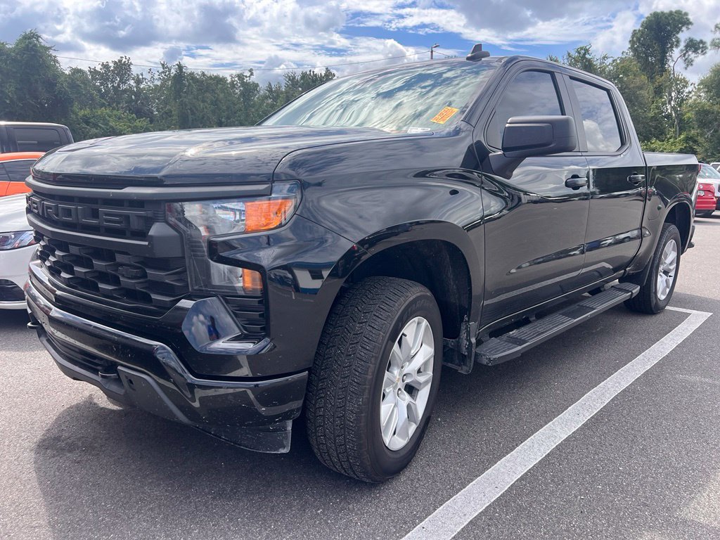 Used 2023 Chevrolet Silverado 1500 Custom RWD image 2
