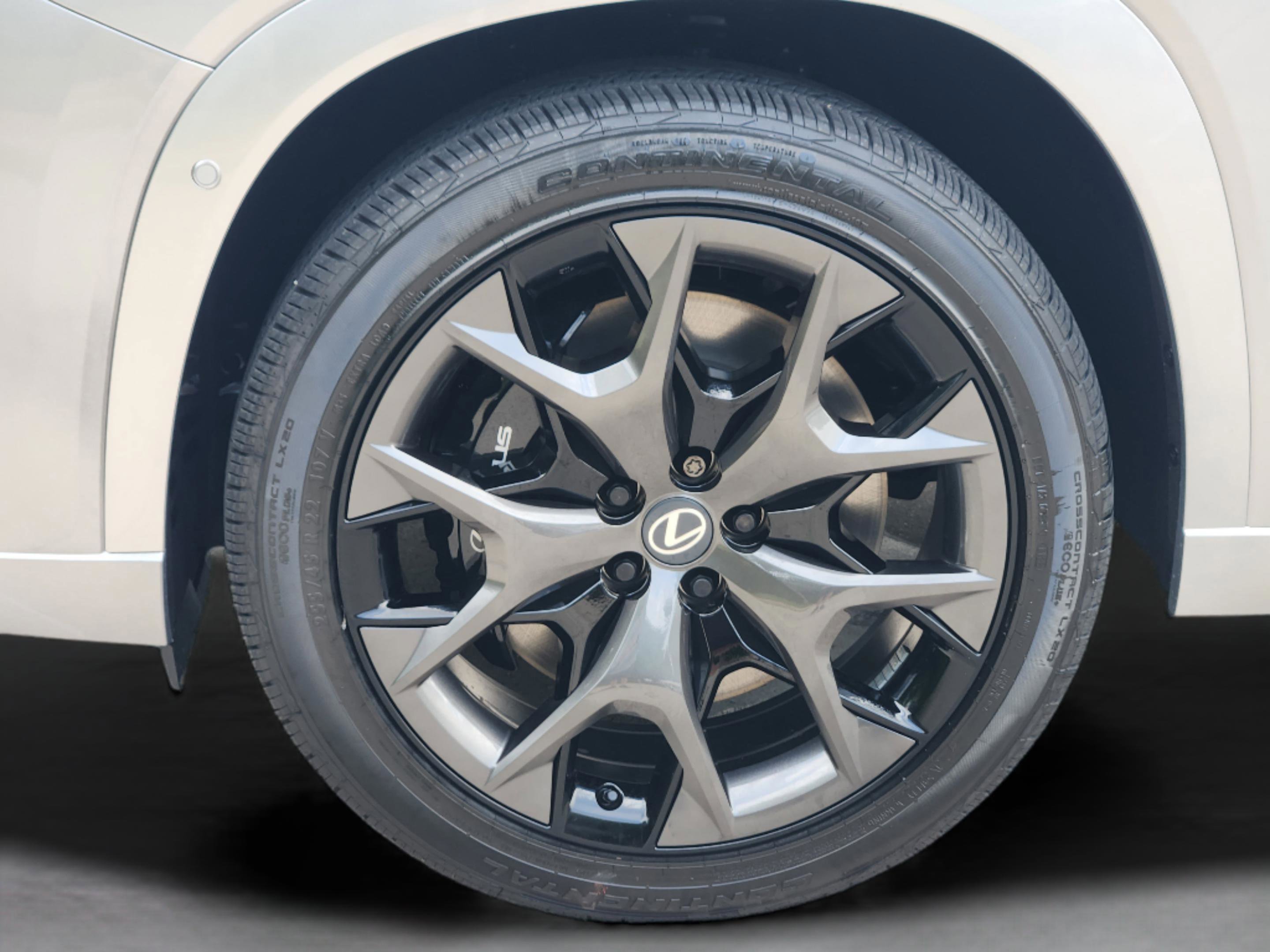 New 2026 Lexus TX 500h AWD image 23