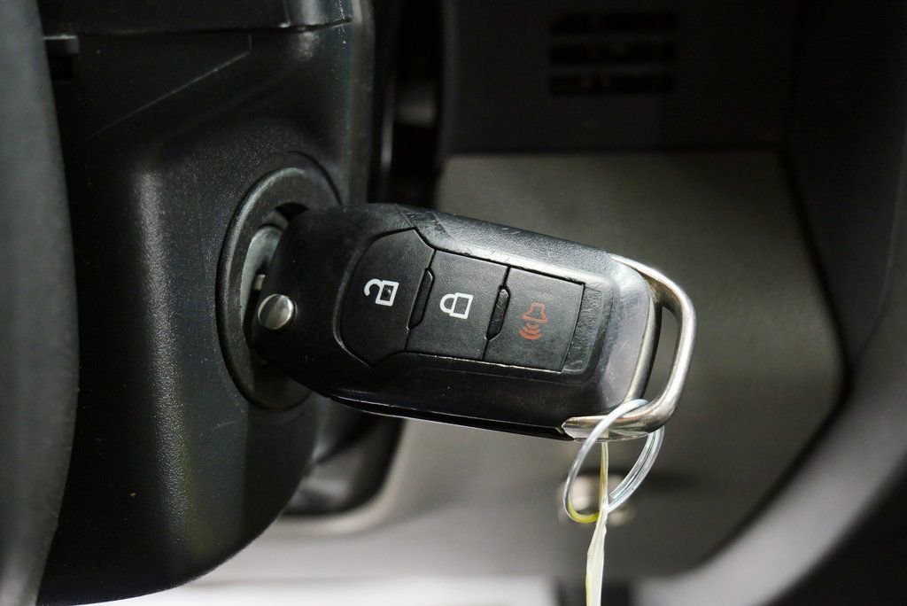 Used 2022 Ford F250 XL w/ Power Equipment Group image 26