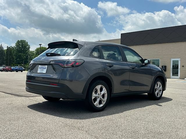 Used 2025 Honda HR-V LX image 8