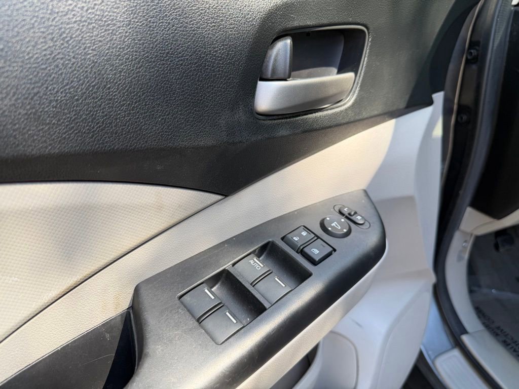 Used 2014 Honda CR-V LX image 17