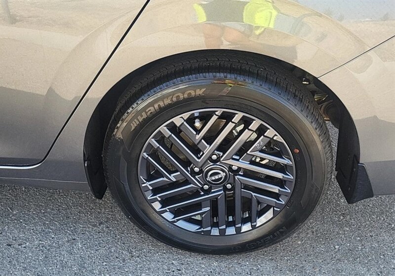 Used 2026 Nissan Sentra SV w/ Floor Mat Package FWD image 7