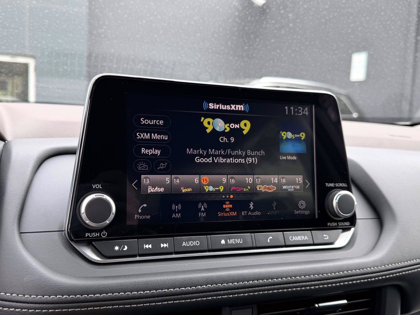 Used 2023 Nissan Rogue SV AWD/4WD image 27