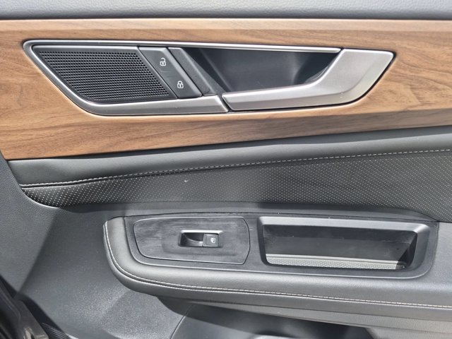 Used 2025 Volkswagen Atlas SE FWD image 34