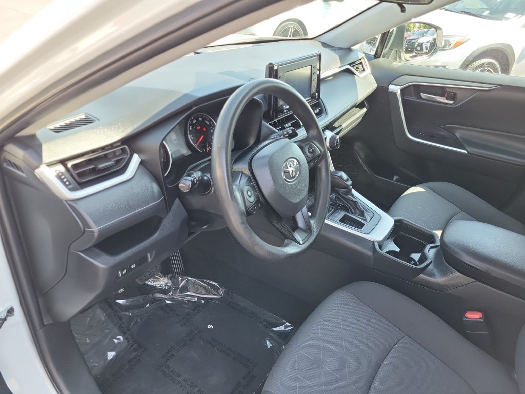 Used 2021 Toyota RAV4 XLE w/ Carpet Mat Package (TMS) FWD image 19