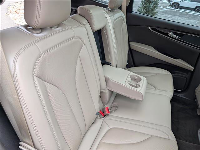 Certified 2022 Lincoln Nautilus Reserve image 19