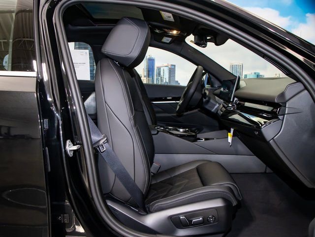 Used 2026 BMW 530i xDrive w/ Premium Package image 21