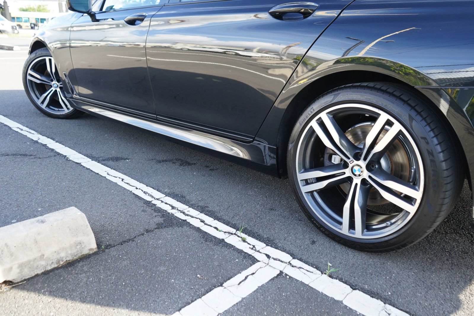 Used 2018 BMW 750i RWD image 6
