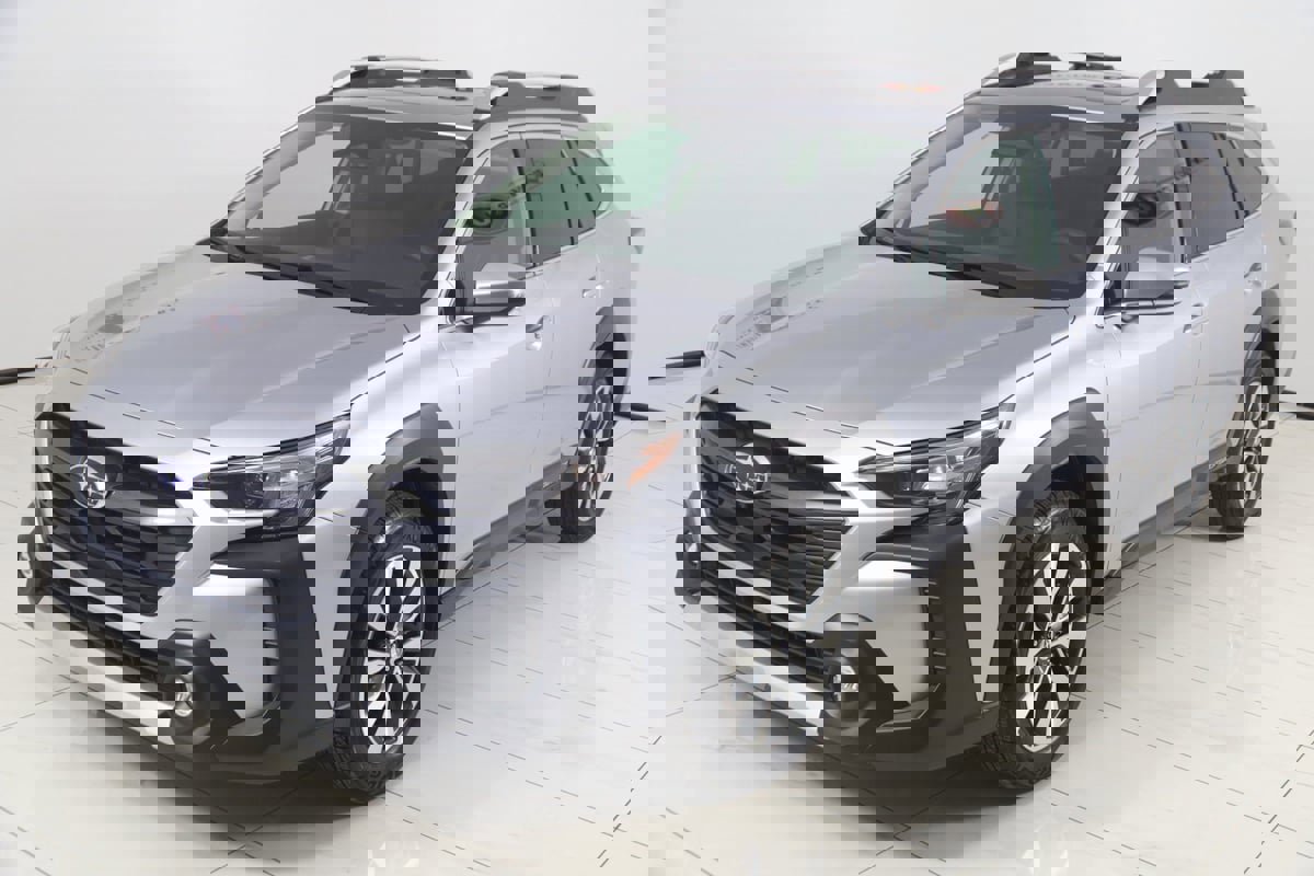 Used 2025 Subaru Outback Touring XT image 24