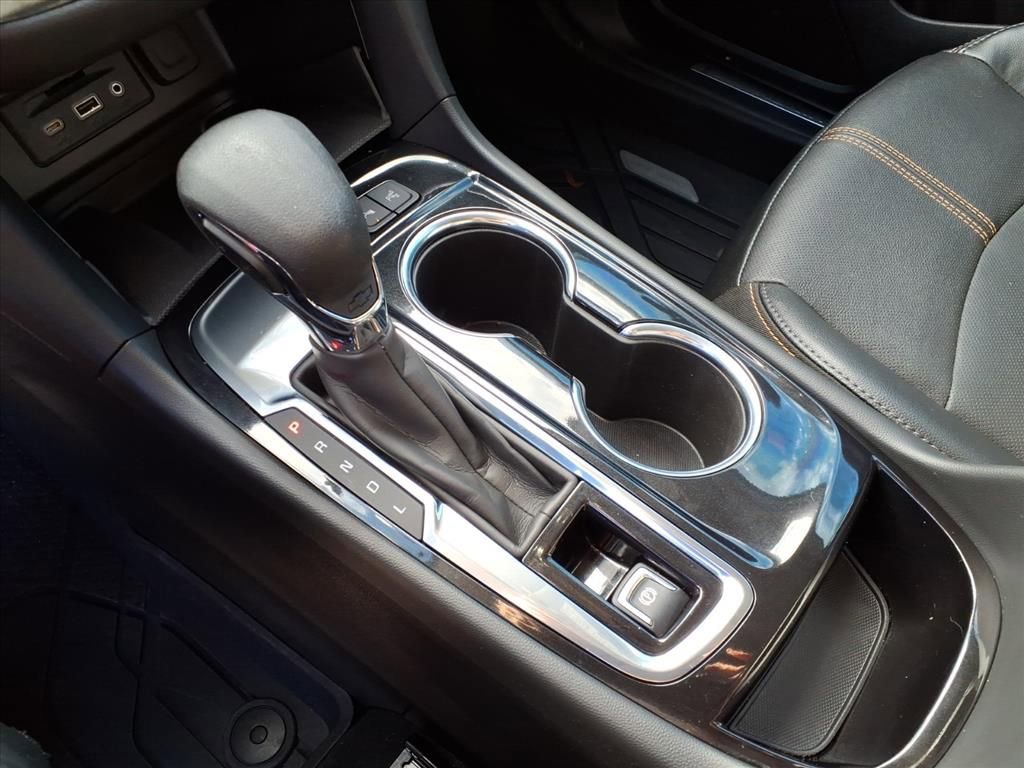 Used 2023 Chevrolet Equinox Premier image 18