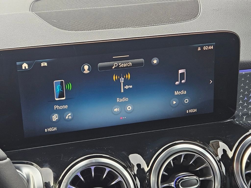 New 2026 Mercedes-Benz GLB 250 4MATIC image 22